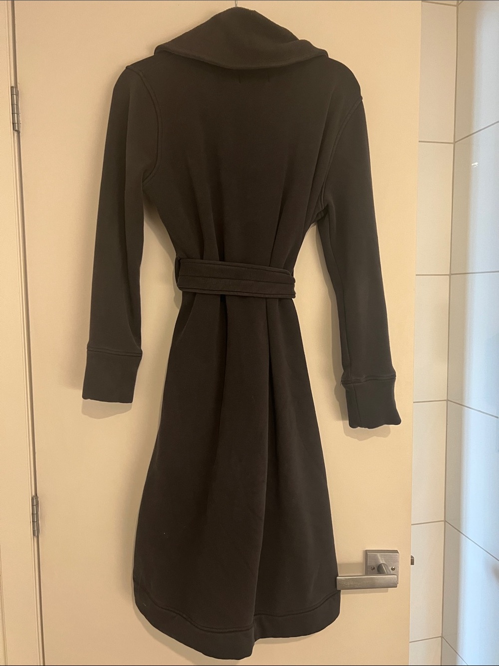 UGG Robe with Belt - Picture 6 of 6